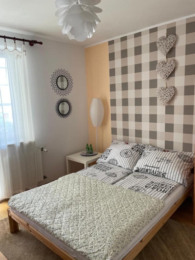 Apartament Centrum โควอบเซก ภายนอก รูปภาพ